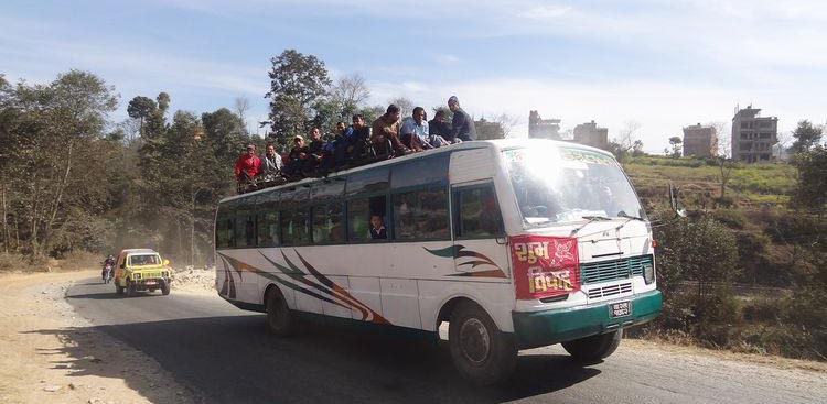 Raid VTT bus Tata au Népal
